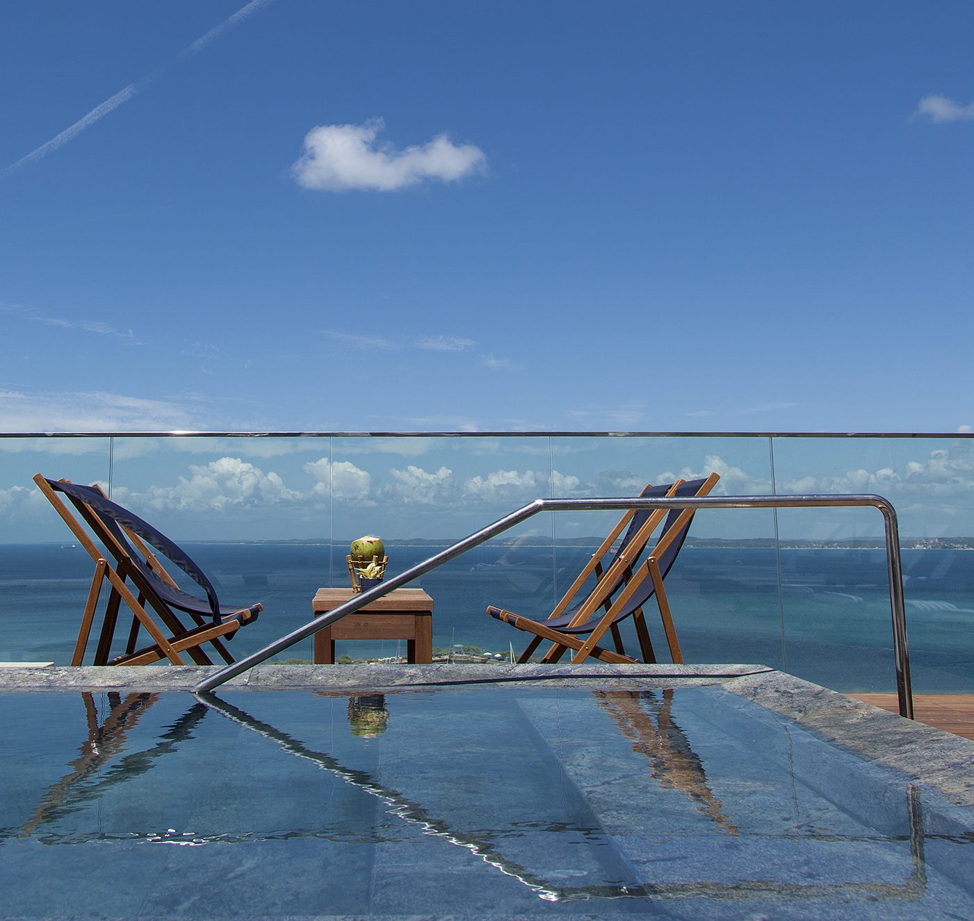 Pool Bar