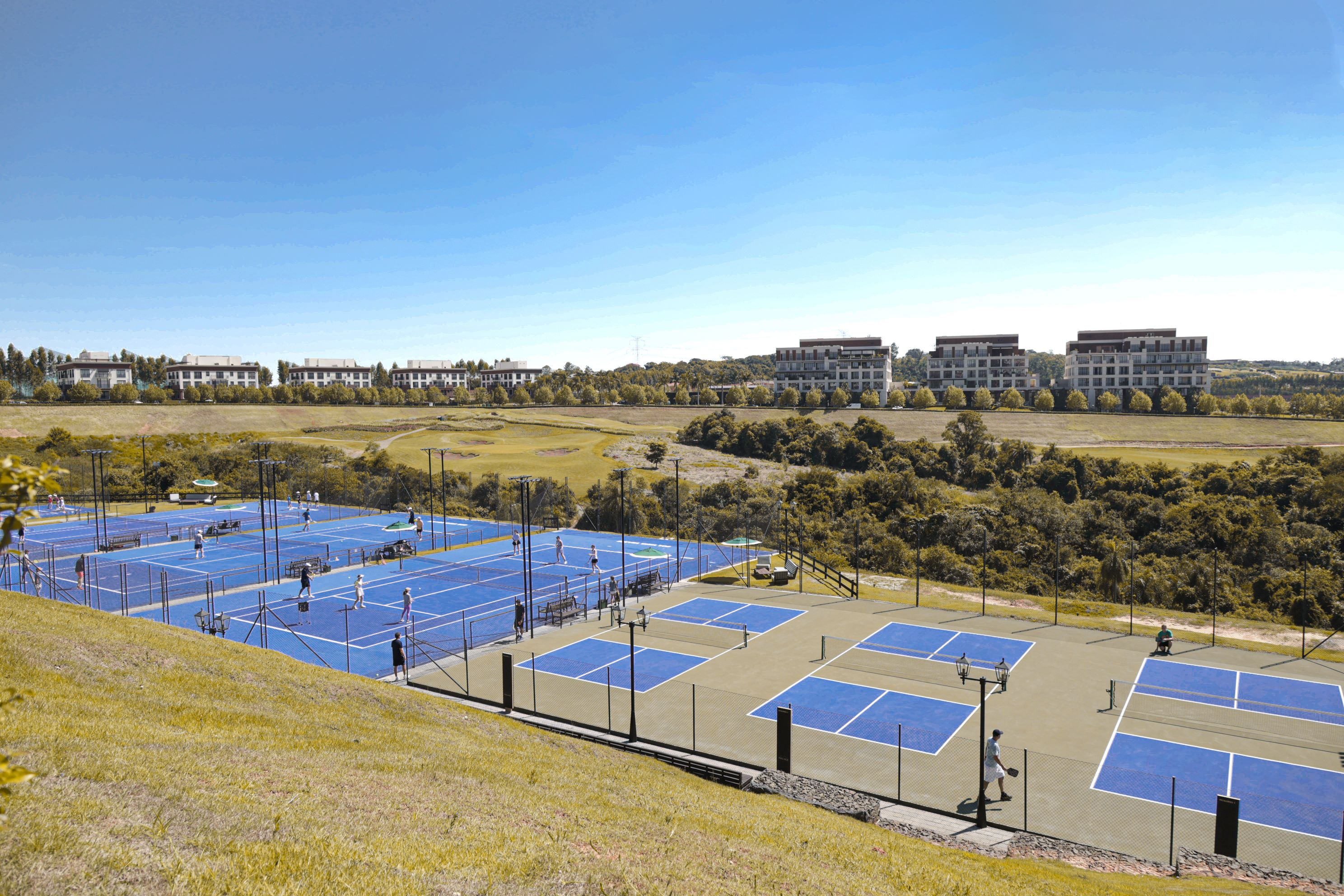 Tennis and Beach Tennis Court