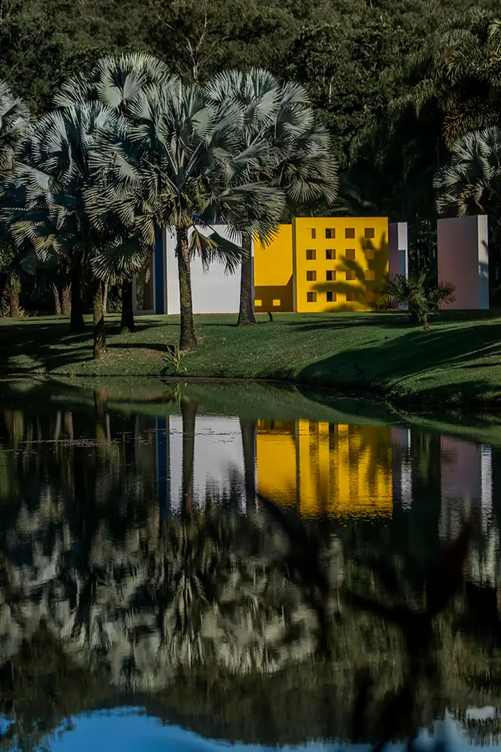 Instituto Inhotim, foto de João Kehl