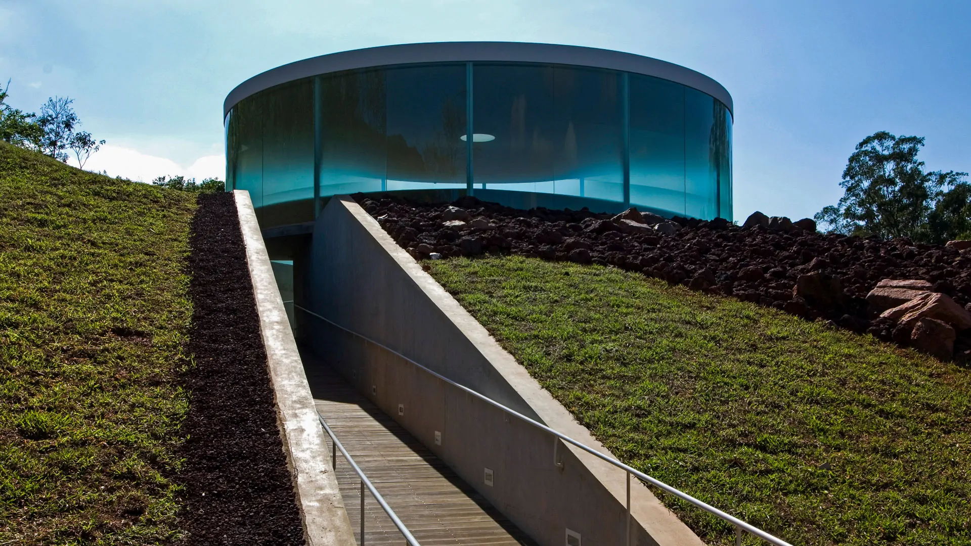inhotim_acervos_galeria_doug-aitken_sonic-pavilion-3-1.jpg